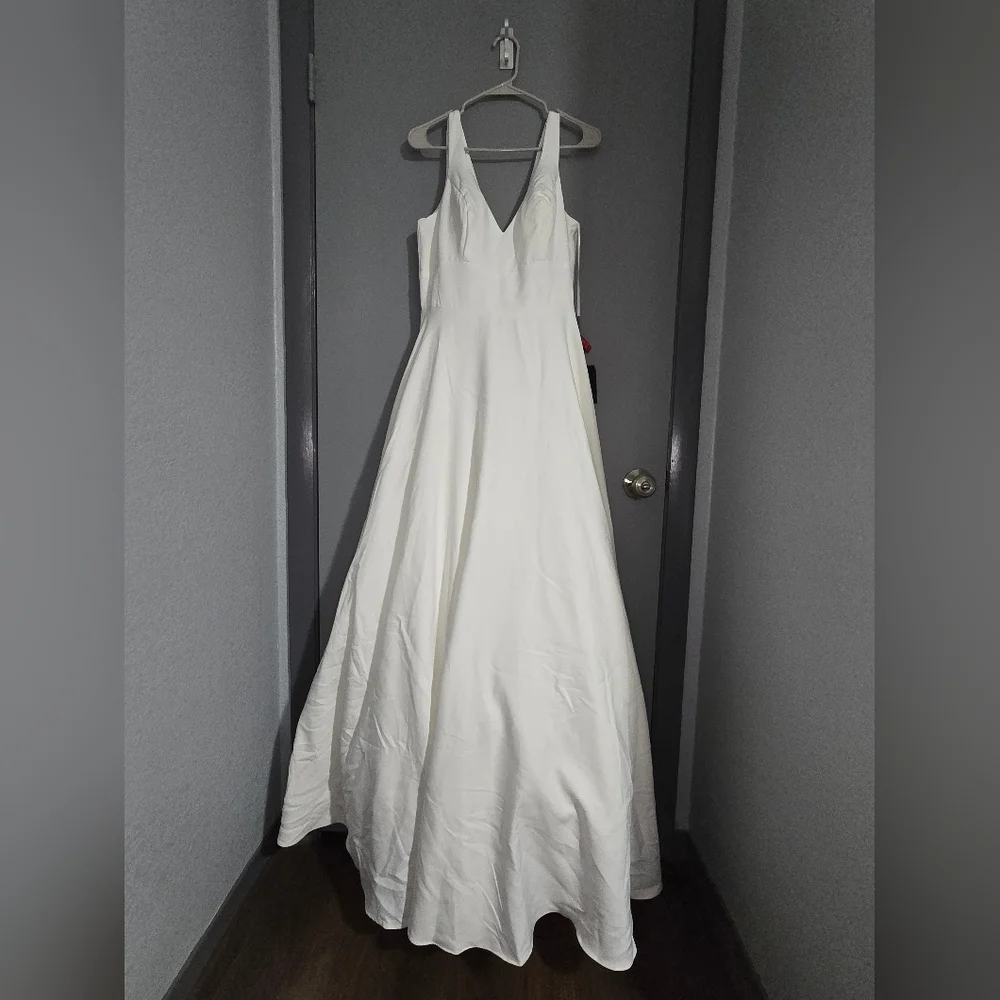 Mac Duggal Classic Sleeveless A-Line Gown (with Pockets!) - Picture 1 of 12